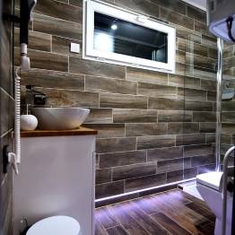 CZORSZTYNIANKA cruceros en góndola por el lago Czorsztyńskie alojamiento JĘDRUŚ Polonia Pieniny