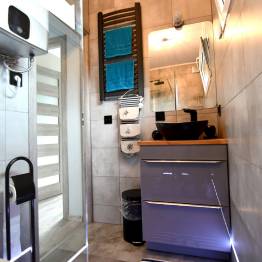 CZORSZTYNIANKA cruceros en góndola por el lago Czorsztyńskie alojamiento JĘDRUŚ Polonia Pieniny