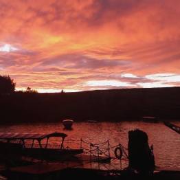 CZORSZTYNIANKA cruceros en góndola por el lago Czorsztyńskie alojamiento JĘDRUŚ Polonia Pieniny