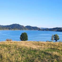 CZORSZTYNIANKA cruceros en góndola por el lago Czorsztyńskie alojamiento JĘDRUŚ Polonia Pieniny